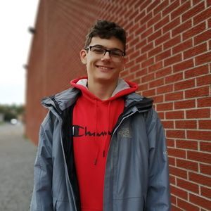 Meet your Posher, Max